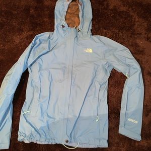 Women’s The North Face gore-Tex rain coat